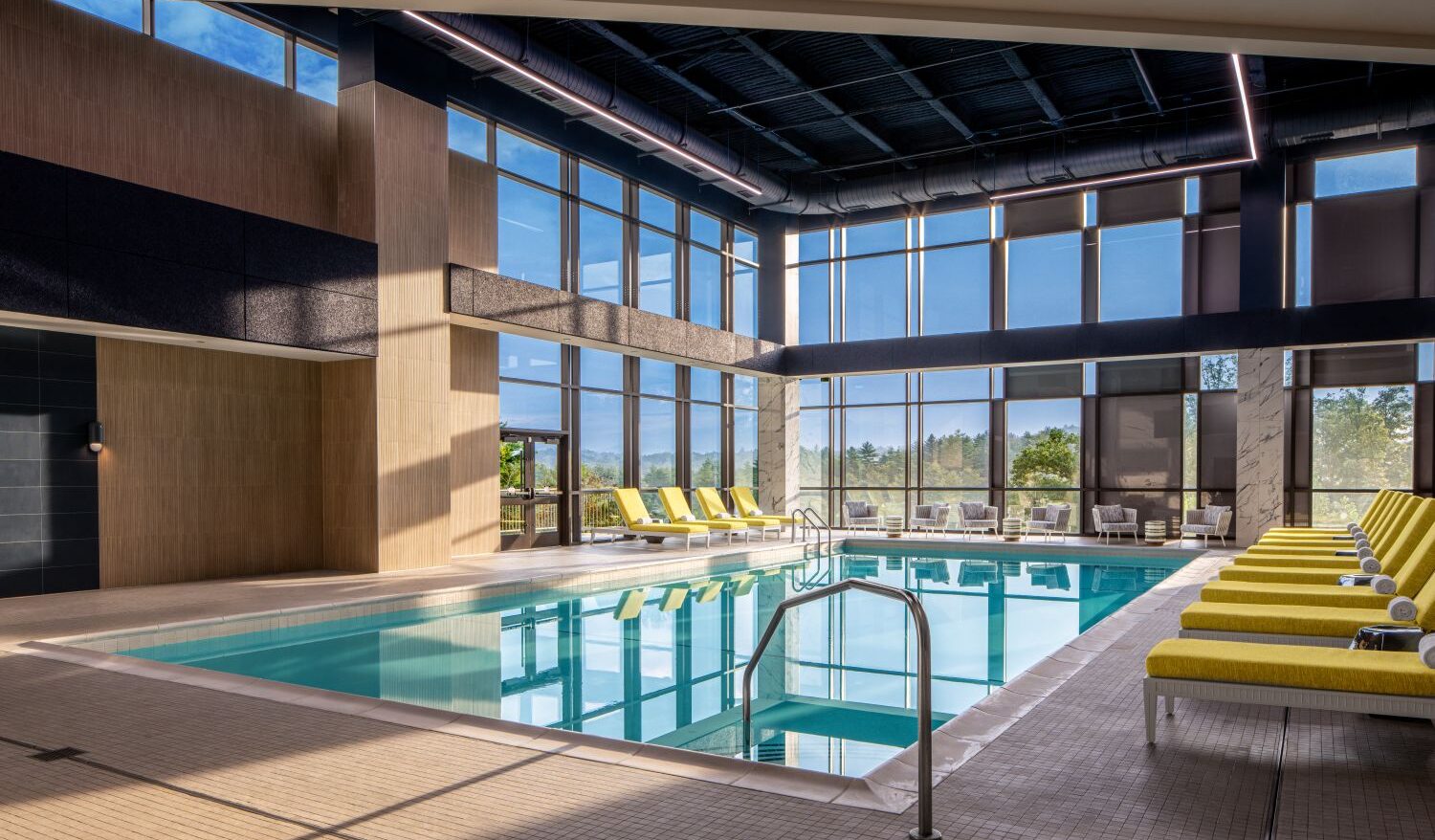 Harrah's Cherokee Valley River pool