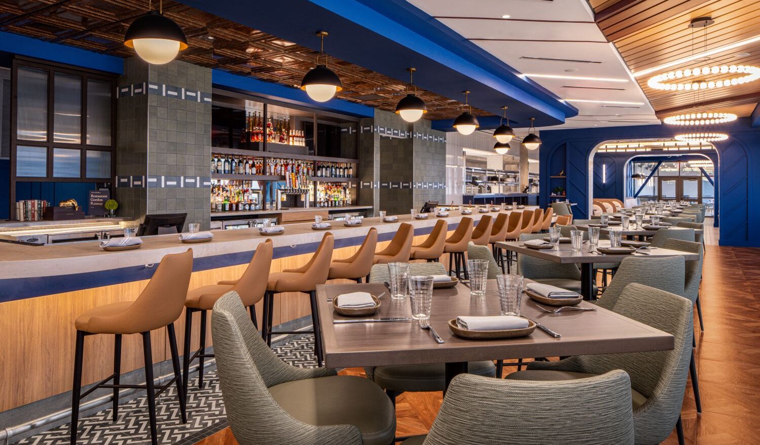 Harrah's Cherokee Valley River bar